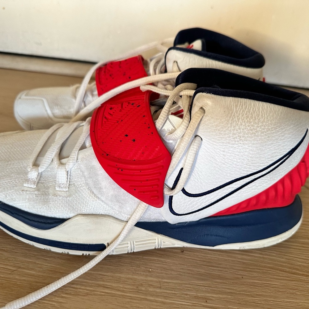 Nike Kyrie men’s Red and White Sneakers